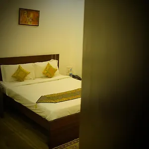 ***** Hotel Dream In India